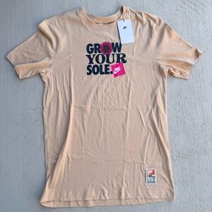 Nike Grow Your Sole Graphic Tee Shirts Mens Small NWT Apricot